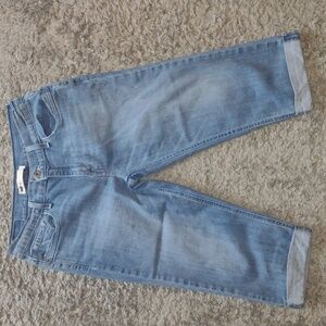 Women’s Levi’s  Jean Capri Size 8